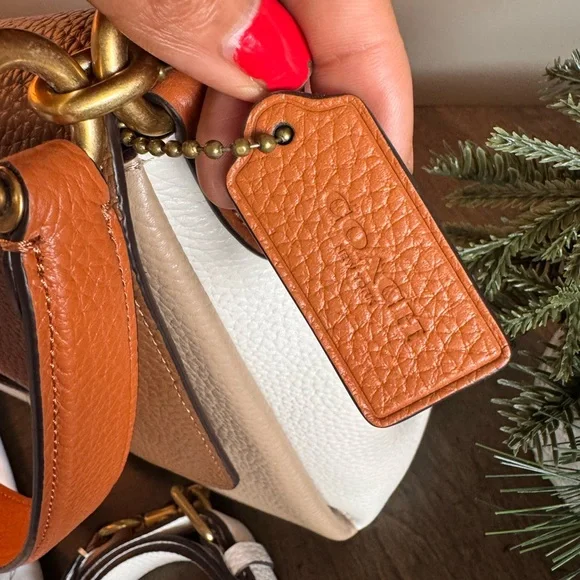 Coach Colourblock May shoulder bag - Picture 9 of 15